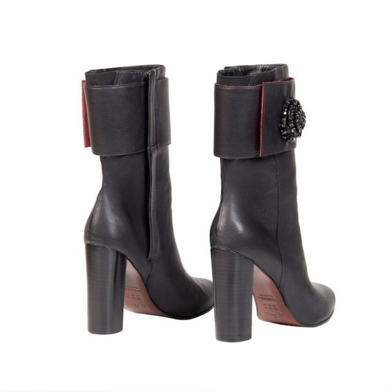 Bota-Serena-Salto-Lado