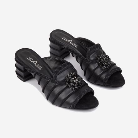 Mule Black